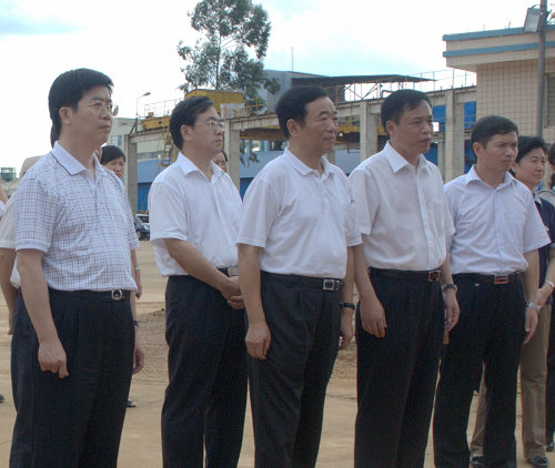9月8日，中央巡視組組長、十一屆全國人大農(nóng)業(yè)和農(nóng)村委員會副主任委員房鳳友，中央巡視組副組長、副部級巡視專員郭林，中央巡視組副組長、副部級巡視專員謝秀蘭等領(lǐng)導(dǎo)一行8人，到湘桂循環(huán)經(jīng)濟產(chǎn)業(yè)園對集團經(jīng)濟建設(shè)、黨建等工作情況進行檢查指導(dǎo)。自治區(qū)黨委組織部部長周新建，崇左市委副書記、市長黃克，江州區(qū)委書記藍大煌，湘桂集團董事局副主席陳輝，湘桂公司總經(jīng)理朱光彩等陪同考察。
